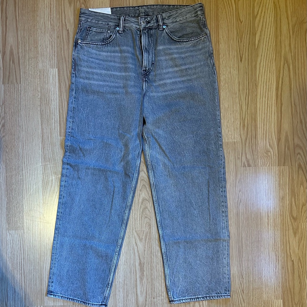 H&M Men's Loose Jeans in Gray